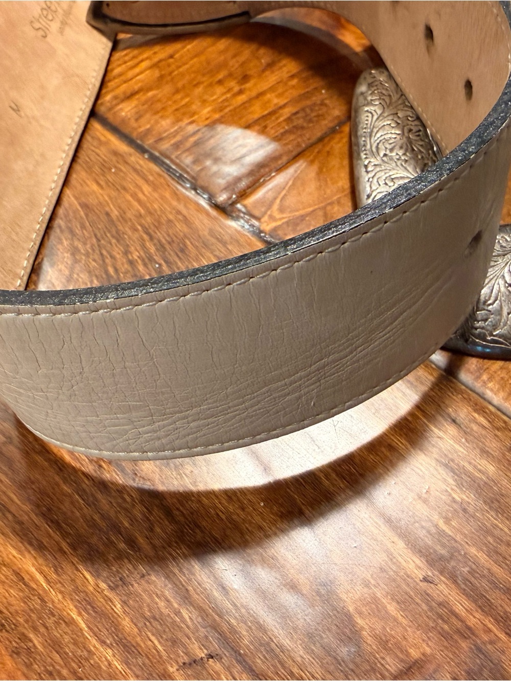 GORGEOUS!!π₯ STREETS AHEAD IVORY 2" LEATHER BRASS/SILVER PLATE BELT SIZE M - Picture 10 of 10